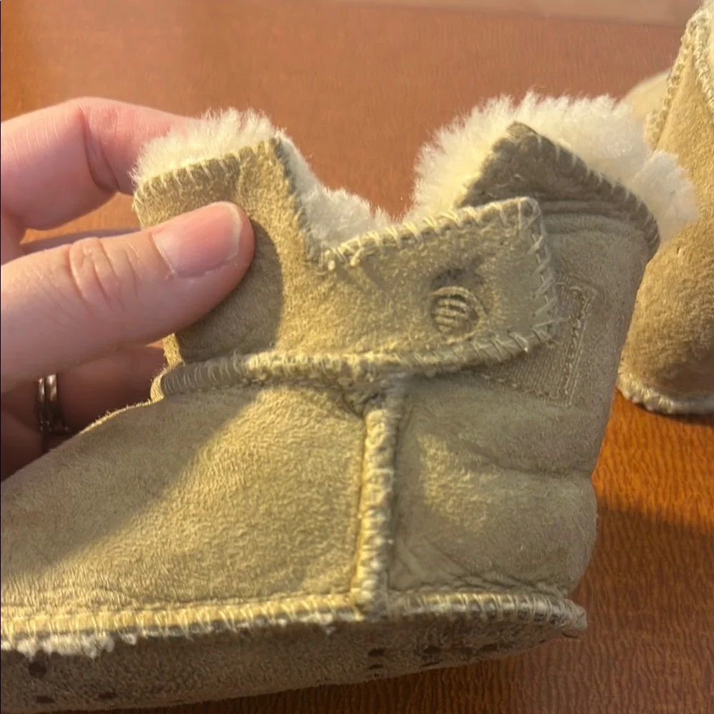 Acorn Cozy Tan Suede‎ Baby Booties